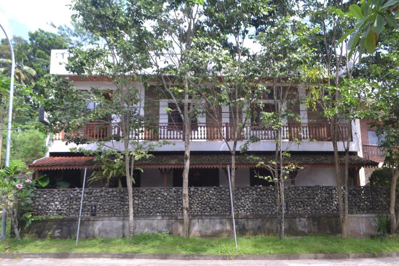 Hotel Batukaras Kalaras Εξωτερικό φωτογραφία