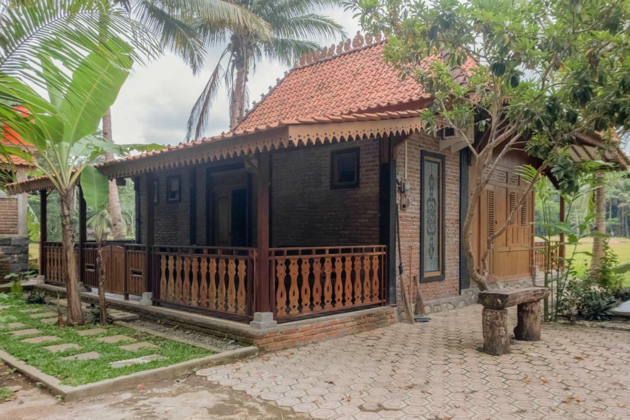 Hotel Batukaras Kalaras Εξωτερικό φωτογραφία